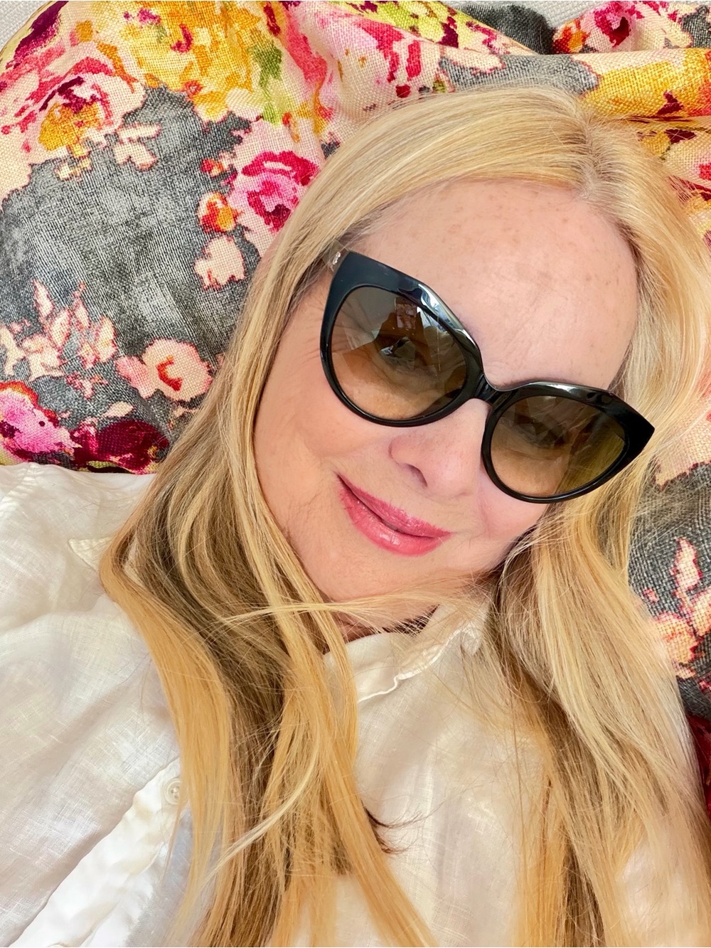Balenciaga new Black Cat-Eye Sunglasses with Tinted Lenses